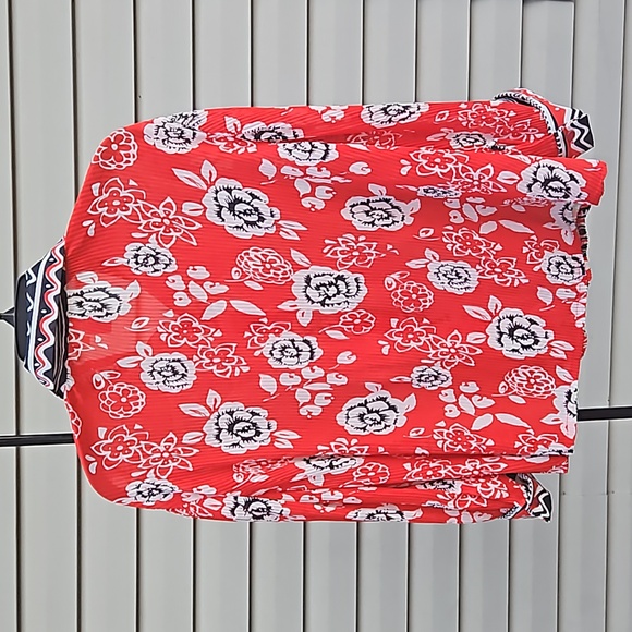 Ladies button down - Picture 2 of 2